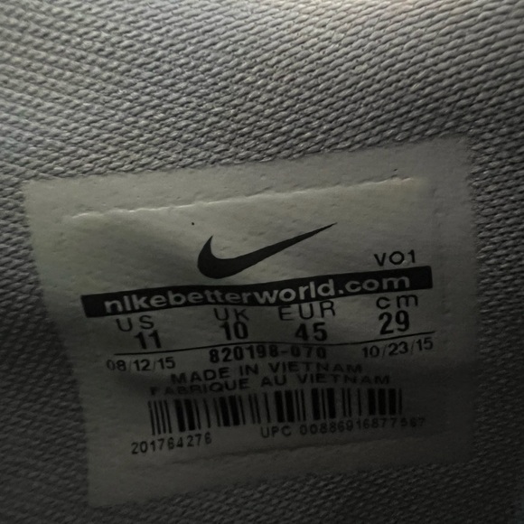 Nike Shoes - Picture 3 of 3